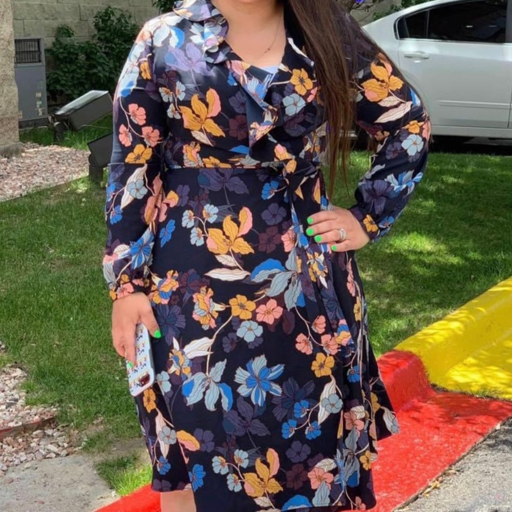 Dress - Picture 4 of 4